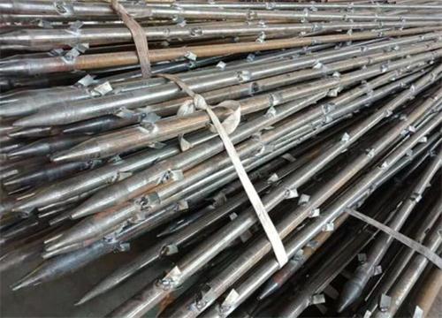 于都管棚钢花管加工